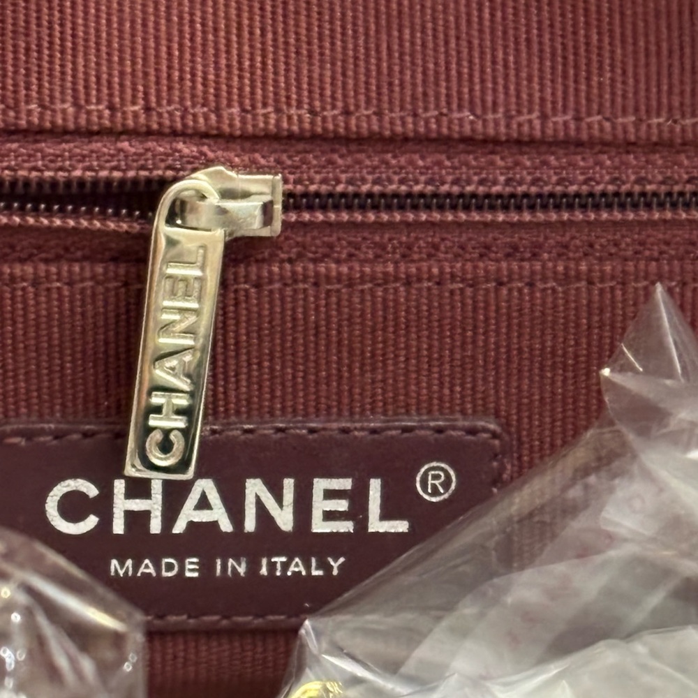 CHANEL Black Viaggio Travel Bag & Orig Dust Bag - Picture 9 of 11